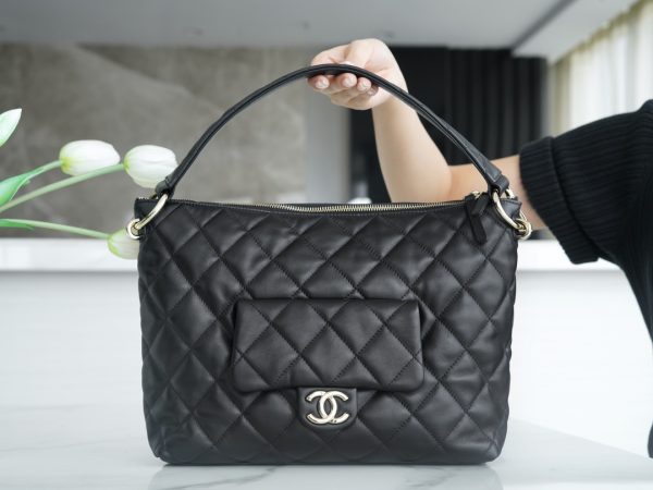 シャネル CHANEL バッグ 新作 2024 ブラック AS2352 ラムスキン シルバー金具
