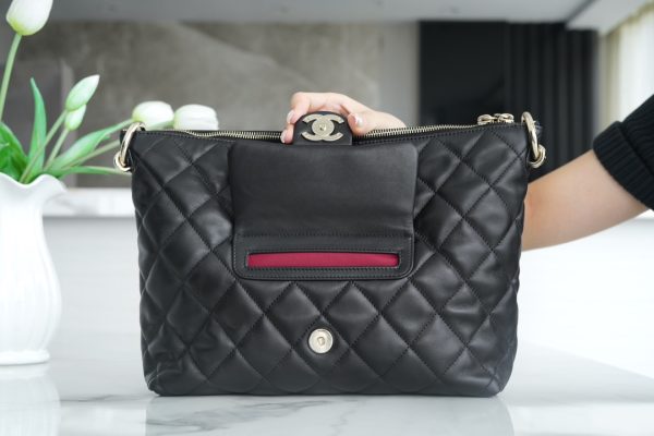 シャネル CHANEL バッグ 新作 2024 ブラック AS2352 ラムスキン シルバー金具 - 画像 (5)