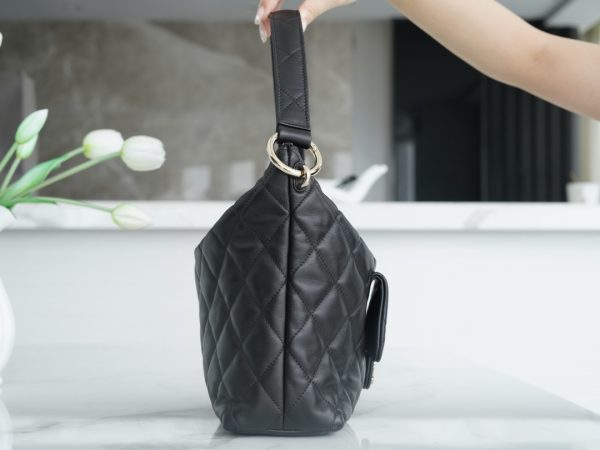 シャネル CHANEL バッグ 新作 2024 ブラック AS2352 ラムスキン シルバー金具 - 画像 (7)