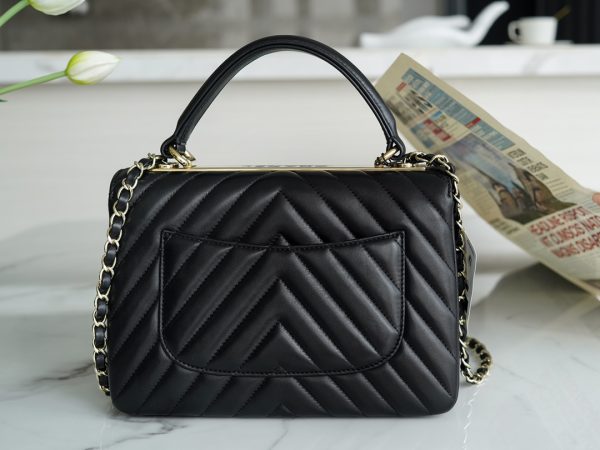 シャネル CHANEL バッグ 新作 2024 TrendyCC ブラック AS323 カーフスキン ゴールド金具 - 画像 (4)