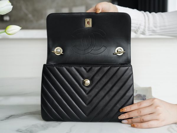 シャネル CHANEL バッグ 新作 2024 TrendyCC ブラック AS323 カーフスキン ゴールド金具 - 画像 (6)