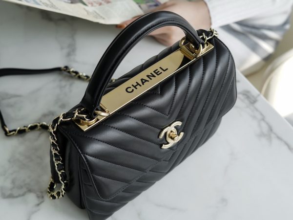 シャネル CHANEL バッグ 新作 2024 TrendyCC ブラック AS323 カーフスキン ゴールド金具 - 画像 (8)