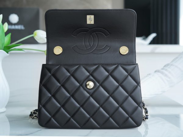 シャネル CHANEL バッグ 新作 2024 TrendyCC ブラック AS323 ラムスキン ゴールド金具 - 画像 (2)