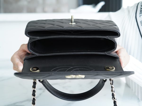 シャネル CHANEL バッグ 新作 2024 TrendyCC ブラック AS323 ラムスキン ゴールド金具 - 画像 (3)