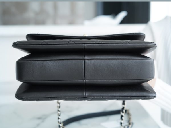 シャネル CHANEL バッグ 新作 2024 TrendyCC ブラック AS323 ラムスキン ゴールド金具 - 画像 (4)