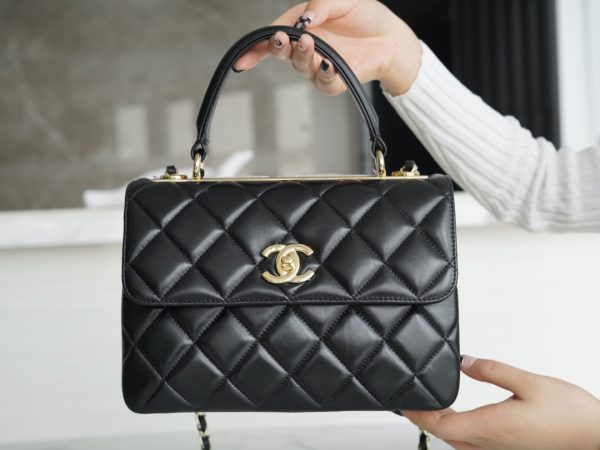 シャネル CHANEL バッグ 新作 2024 TrendyCC ブラック AS3233 ラムスキン ゴールド金具