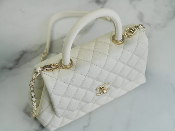 シャネル CHANEL バッグ 新作 2024 Coco Handle アイボリー AS5503 キャビアスキン ゴールド金具 - 画像 (4)