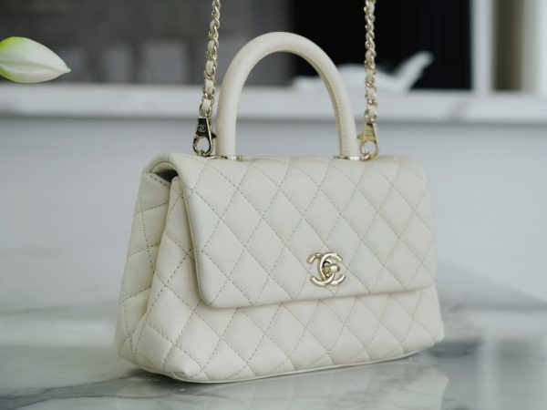 シャネル CHANEL バッグ 新作 2024 Coco Handle アイボリー AS5503 キャビアスキン ゴールド金具 - 画像 (5)