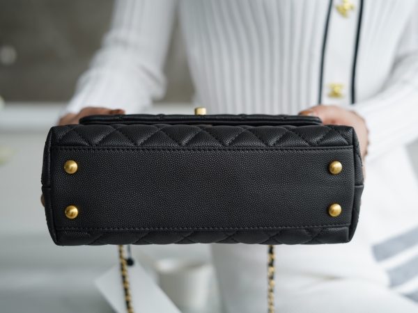 シャネル CHANEL バッグ 新作 2024 Coco Handle ブラック AS5503 キャビアスキン ゴールド金具 - 画像 (5)