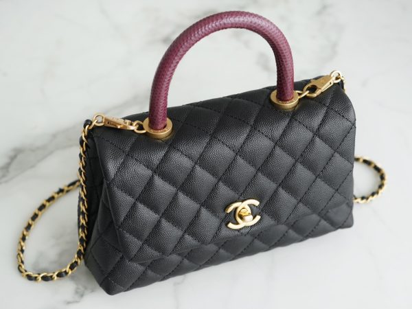 シャネル CHANEL バッグ 新作 2024 Coco Handle ブラック AS7706 キャビアスキン ゴールド金具 - 画像 (4)