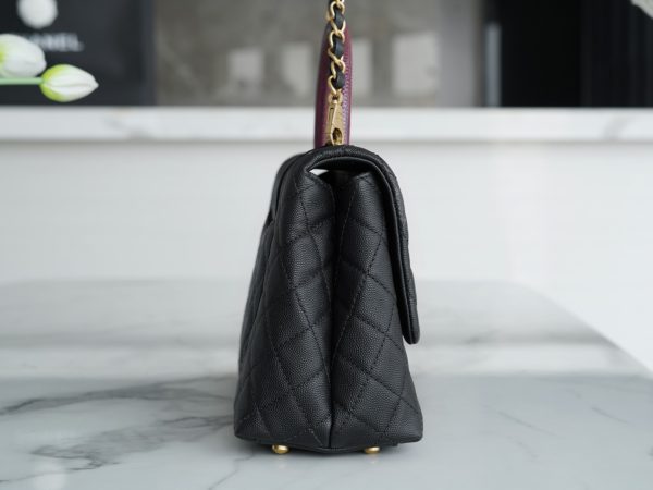 シャネル CHANEL バッグ 新作 2024 Coco Handle ブラック AS7708 キャビアスキン ゴールド金具 - 画像 (5)