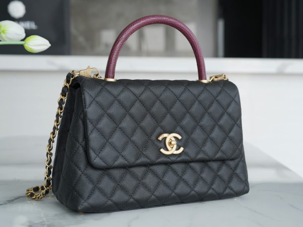 シャネル CHANEL バッグ 新作 2024 Coco Handle ブラック AS7708 キャビアスキン ゴールド金具 - 画像 (6)