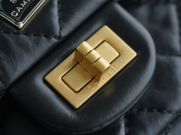 シャネル CHANEL バッグ 新作 2024 2.55 ブラック AS37586 ラムスキン ゴールド金具 - 画像 (9)