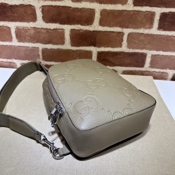 グッチ ジャンボGG クロスボディバッグ ライトグレー 766937 AACWY 1440 ジャンボ GG レザー シルバー金具 - 画像 (4)