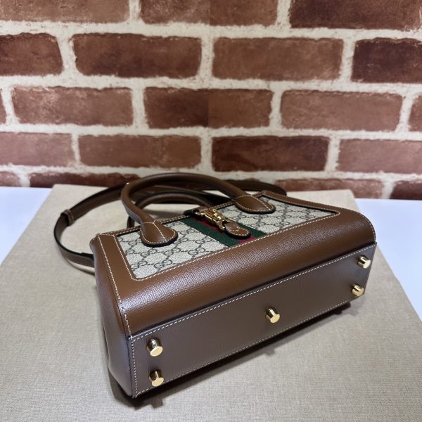 グッチ ジャッキー 1961 スモール トートバッグ ベージュ＆エボニー/ブラウン 772126 HUHHG 8565 GGスプリーム キャンバス/レザー シルバー金具 - 画像 (4)