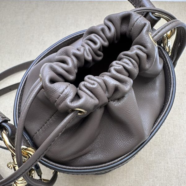 グッチ ブラウン Brown 'Ophidia' mini bucket bag バッグ ベージュ＆エボニー/ブラウン 760199 9AAD 98341 GGスプリーム キャンバス/レザー ゴールド金具 - 画像 (8)