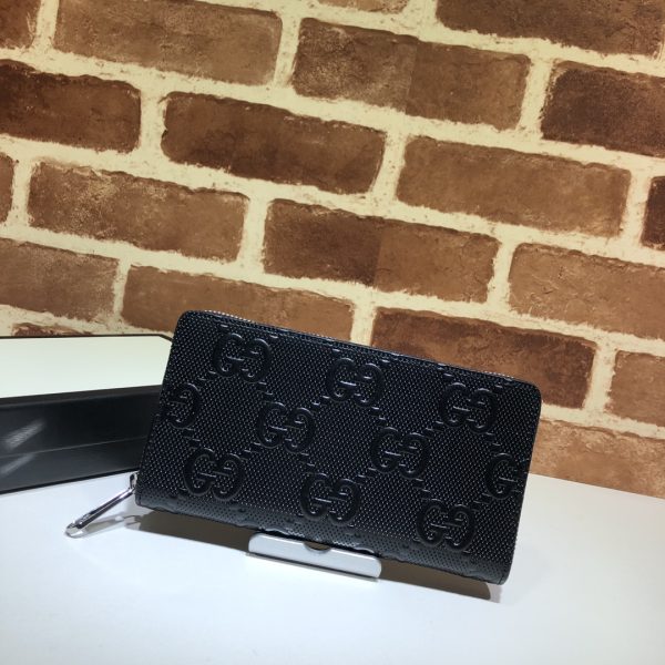 グッチ GGエンボス ジップアラウンドウォレット 長財布 ブラック 625558 レザー シルバー金具