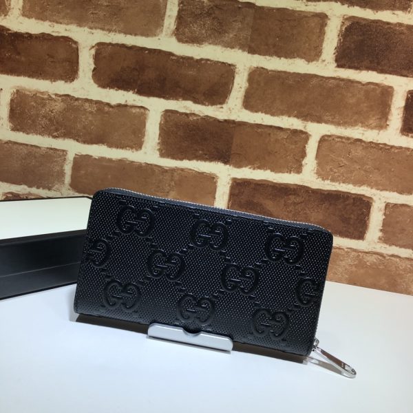 グッチ GGエンボス ジップアラウンドウォレット 長財布 ブラック 625558 レザー シルバー金具 - 画像 (2)