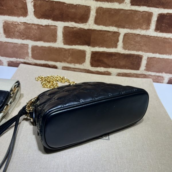 グッチ GGマトラッセ レザー スモール バッグ ブラック 702229 UM8HG 1046 GGマトラッセ ゴールド金具 - 画像 (4)