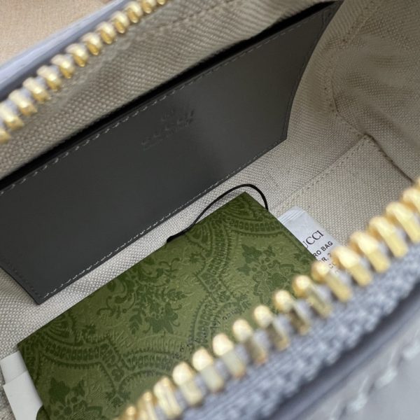 グッチ GGマトラッセ レザー ミニ バック ダークグリーン 702251 UM8HG 3341 レザー ゴールド金具 - 画像 (9)