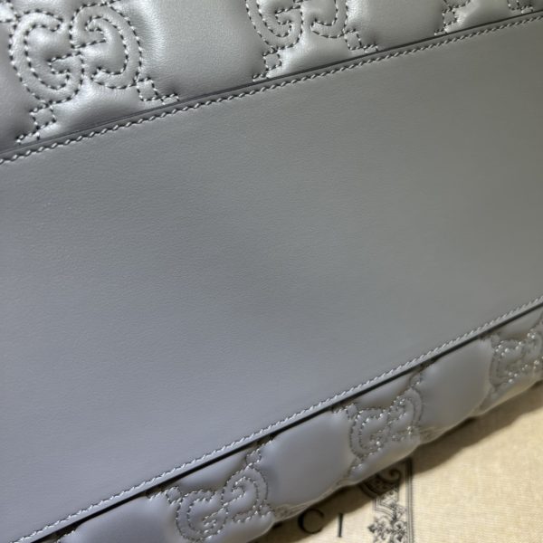 グッチ GGマトラッセ ミディアムバッグ ミニボストン ライトグレー 702242 UM8HG 1440 レザー ゴールド金具 - 画像 (4)
