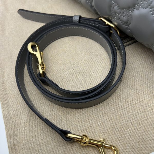 グッチ GGマトラッセ ミディアムバッグ ミニボストン ライトグレー 702242 UM8HG 1440 レザー ゴールド金具 - 画像 (3)