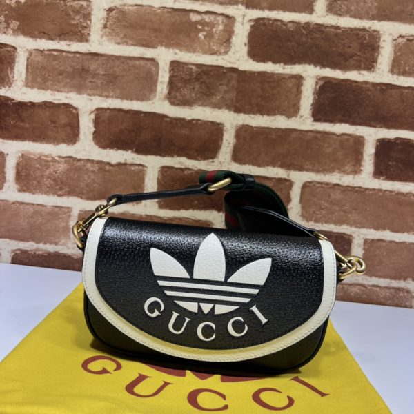 グッチ adidas アディダス コラボ ミニバッグ ショルダー ブラック 727791 AAA8H 1000 レザー ゴールド金具