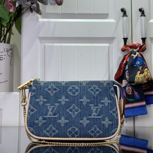 最高級ルイヴィトンスーパーコピー ルイヴィトンカードキーケースコピー 新作 LV リミックス カードキーケース ポシェット･クレ ブルーデニム M82960 モノグラム･デニム ゴールド金具