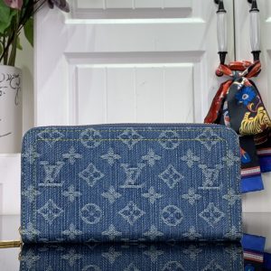 最高級ルイヴィトンスーパーコピー ルイヴィトン財布コピー 新作 LV リミックス ジッピー･ウォレット ブルーデニム M82958 モノグラム･デニム ゴールド金具