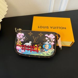 最高級ルイヴィトンスーパーコピー ルイヴィトンポシェットコピー ミニ･ポシェット･アクセソワール モノグラム ピンク M82623 モノグラム･キャンバス ゴールド金具