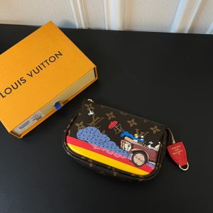 最高級ルイヴィトンスーパーコピー ルイヴィトンポシェットコピー ミニ･ポシェット･アクセソワール モノグラム レッド M82623 モノグラム･キャンバス ゴールド金具 lv202401082