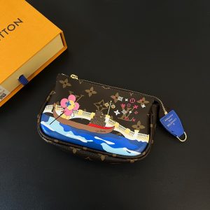 最高級ルイヴィトンスーパーコピー ルイヴィトンポシェットコピー ミニ･ポシェット･アクセソワール モノグラム ネイビー M82623 モノグラム･キャンバス ゴールド金具 lv202401083