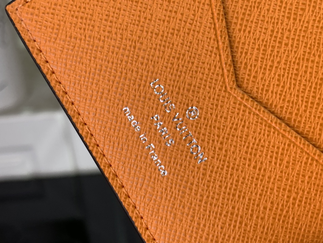 最高級ルイヴィトンスーパーコピー ルイヴィトンカードケースコピー クーヴェルテュール・パスポール NM タンジェリン M31050 モノグラム・キャンバス - 画像 (7)