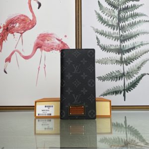 最高級ルイヴィトンスーパーコピー ルイヴィトン財布コピー ポルトフォイユ･ブラザ NM 抹茶（ライトグリーン） M69260 モノグラム･キャンバス シルバー金具
