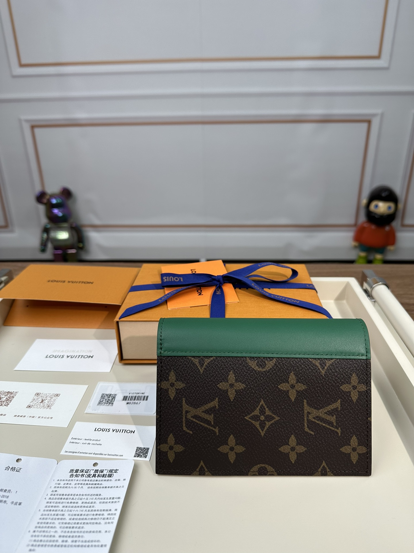 最高級ルイヴィトンスーパーコピー ルイヴィトンカードケースコピー パスポートカバー クーヴェルテュール・パスポール NM ヴェール M82867 モノグラム・マカサー キャンバス - 画像 (9)