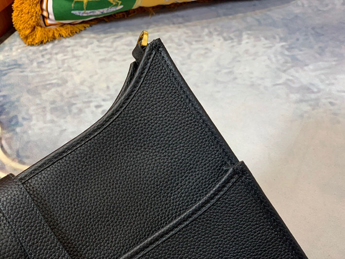 最高級HERMESスーパーコピー エルメスエヴリン29/PMコピー エヴリン3 29/PM ブラック トリヨン ゴールド金具 新品 2024W1071 - 画像 (7)