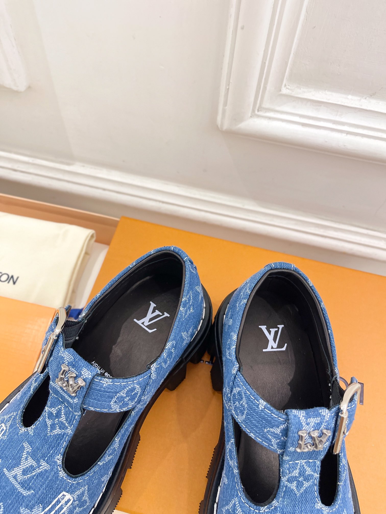 最高級ルイヴィトンスーパーコピー靴 ルイヴィトンスニーカーコピー LV トレイナー マキシ・ライン スニーカー ブルーデニム カーフレザー【新品】202405123 - 画像 (3)