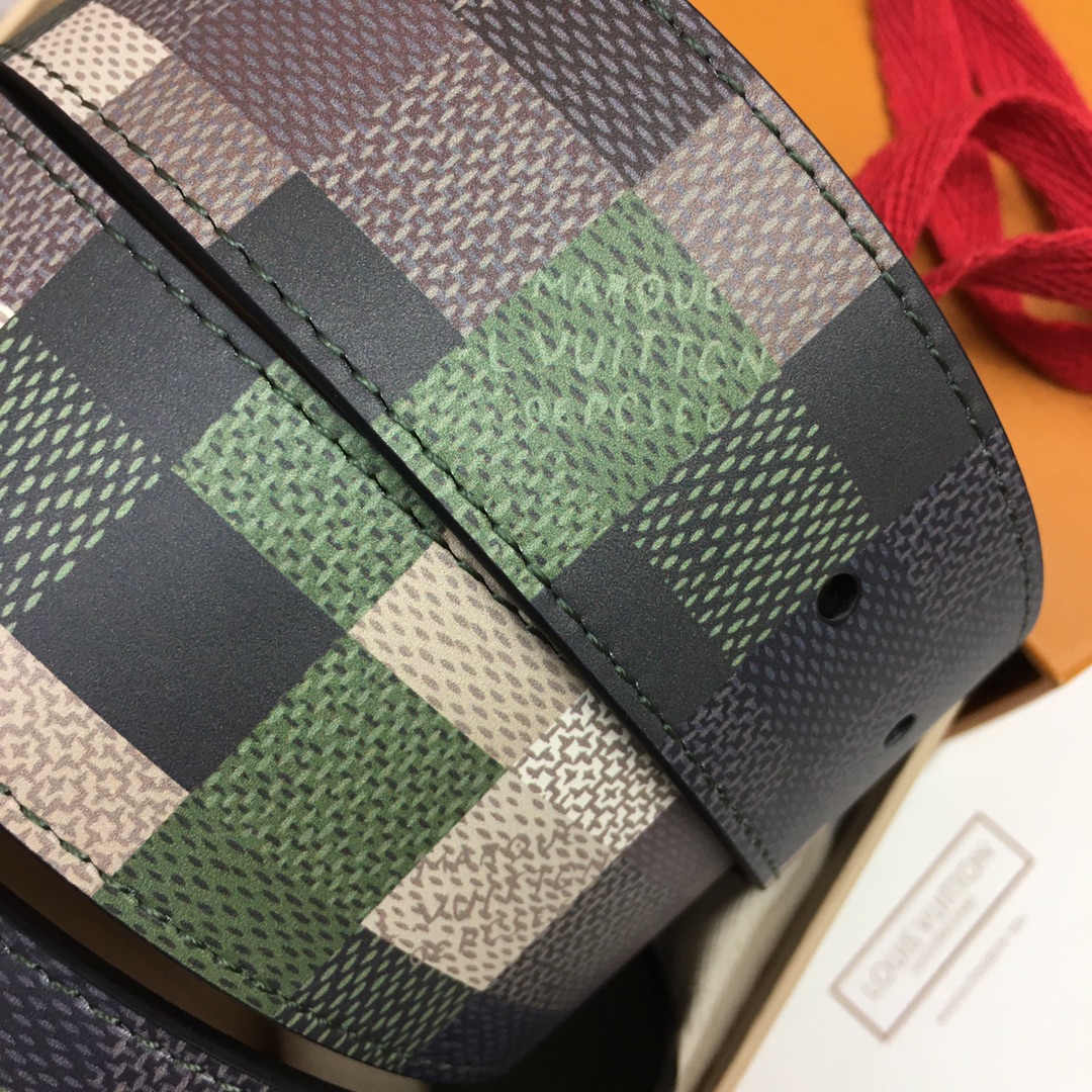 最高級ルイヴィトンスーパーコピー ルイヴィトンベルトコピー ベルト・LV メガ ピクセル 40MM リバーシブル M8470U グリーン レザー シルバー金具 202404548 - 画像 (4)