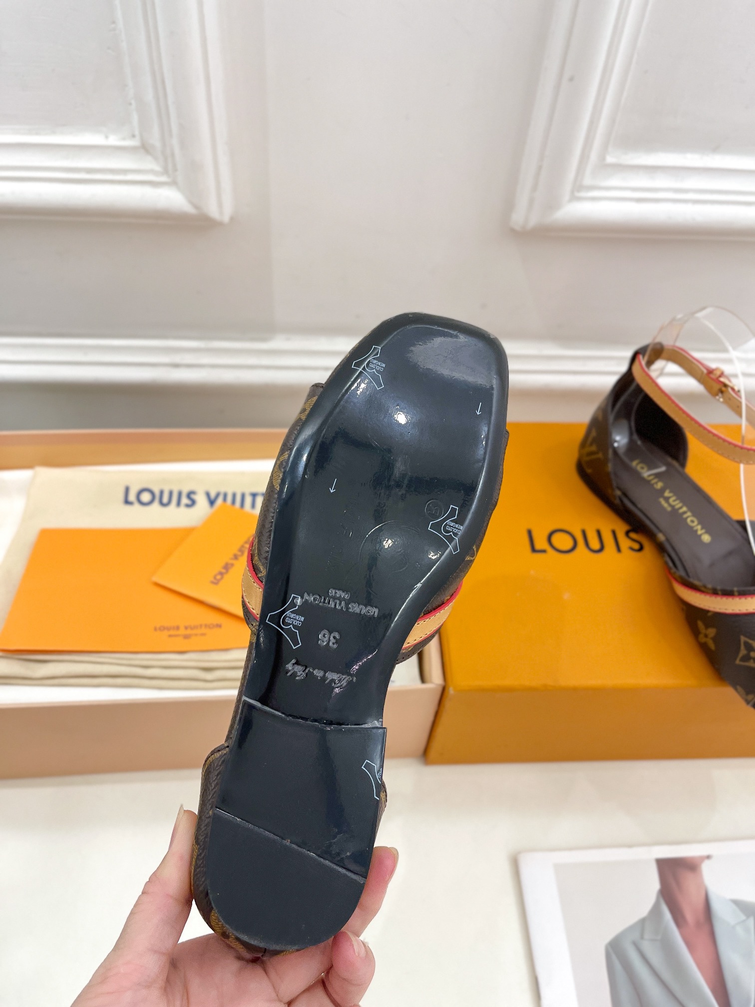 最高級ルイヴィトンスーパーコピー靴 ルイヴィトンサンダルコピー LV サンセット・ライン サンダル ダークブラウン レザー【新品】202405390 - 画像 (2)