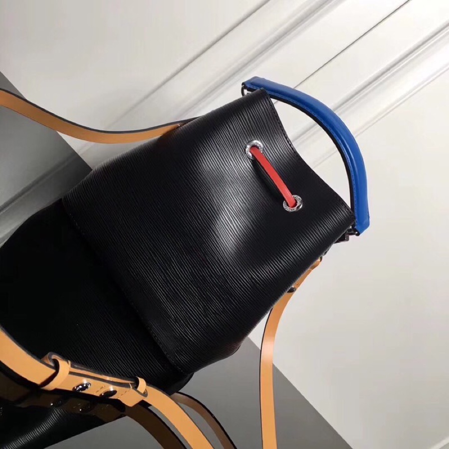 最高級ルイヴィトンスーパーコピー ルイヴィトン エピバッグ コピー ネオノエ BB ブラック M52853 エピ・レザー シルバー金具 - 画像 (8)
