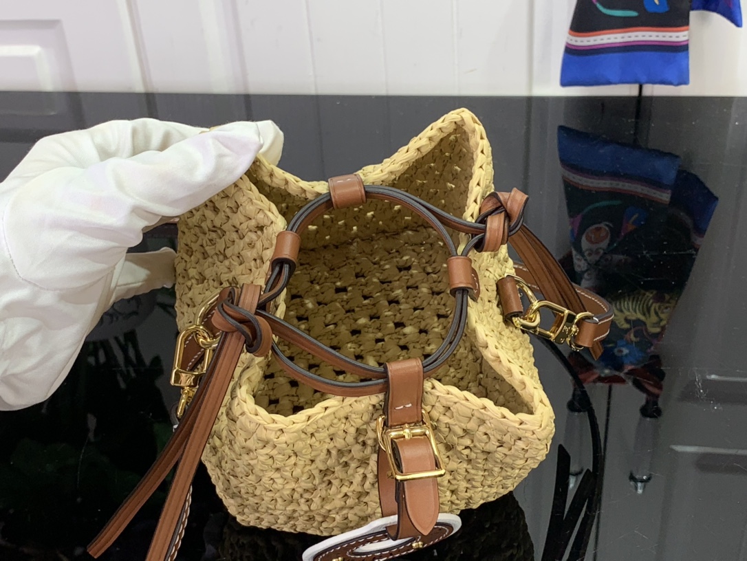 ルイヴィトン ショルダーバッグ 新作 Louis Vuitton ノエ・パース ナチュラル / タン M83521 ラフィア ゴールド金具 - 画像 (2)