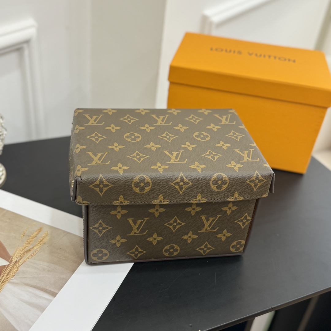 ルイヴィトン ボックス 新作 Louis Vuitton カードボード ボックス ダークブラウン GI0938 モノグラム・キャンバス 202406535 - 画像 (9)
