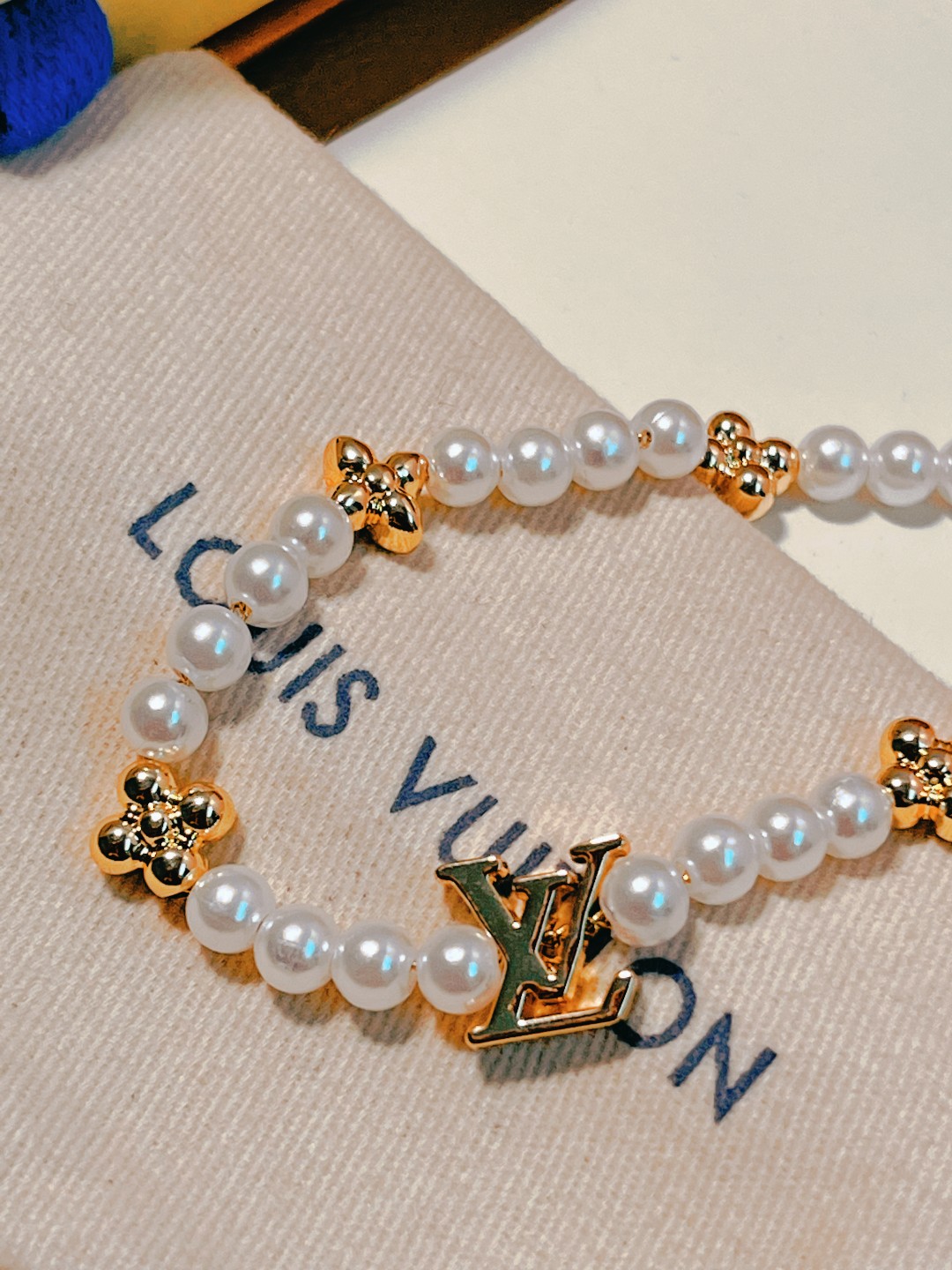 最高級ルイヴィトンスーパーコピー ルイヴィトンネックレスコピー ネックレス・マイ LV パール M01990 ゴールド - 画像 (5)