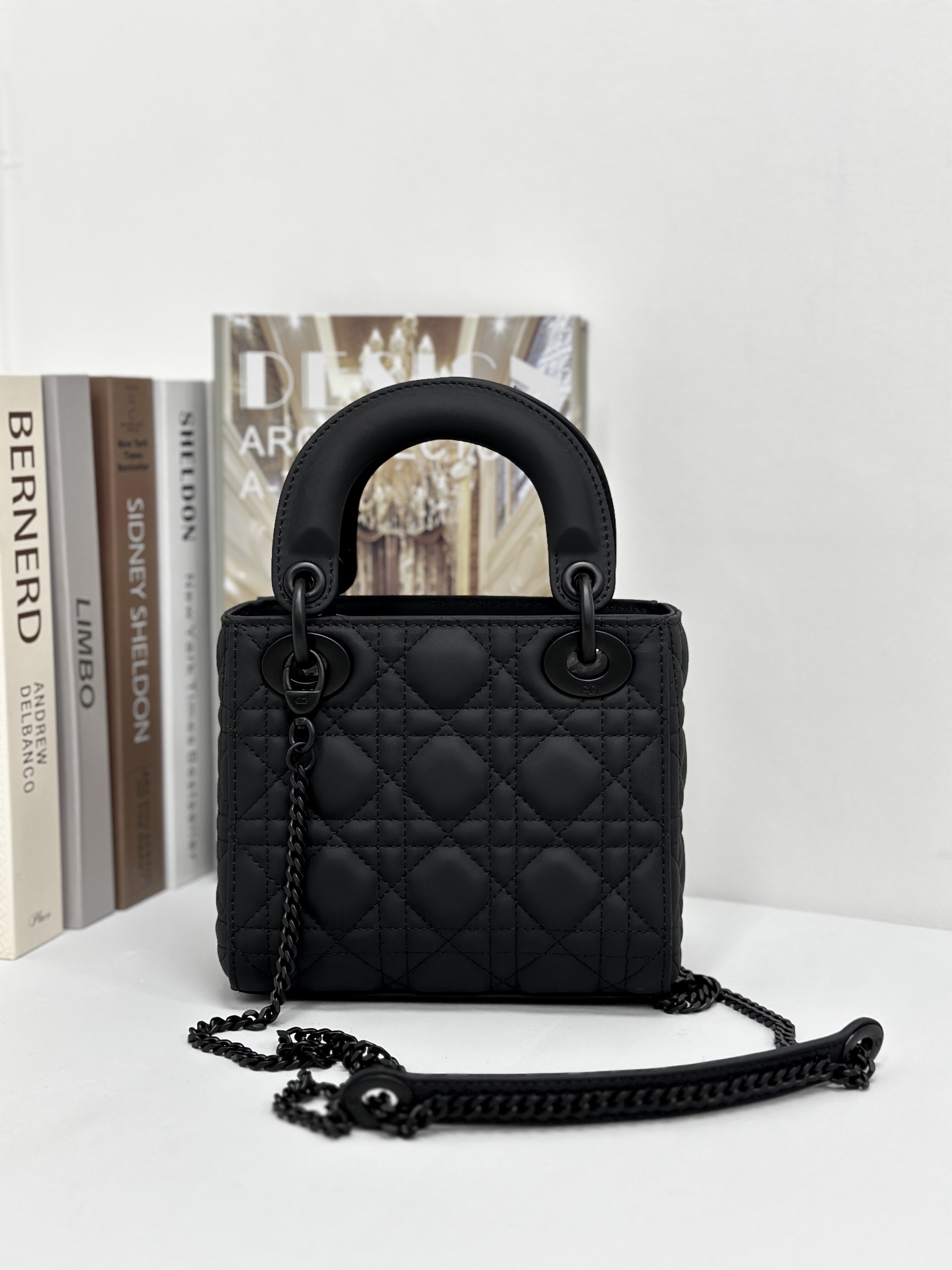 最高級ディオールスーパーコピー ディオールバッグコピー Lady Dior バッグ ミニ M0505SLOI_M989 黒 ブラック ゴールド金具 - 画像 (8)