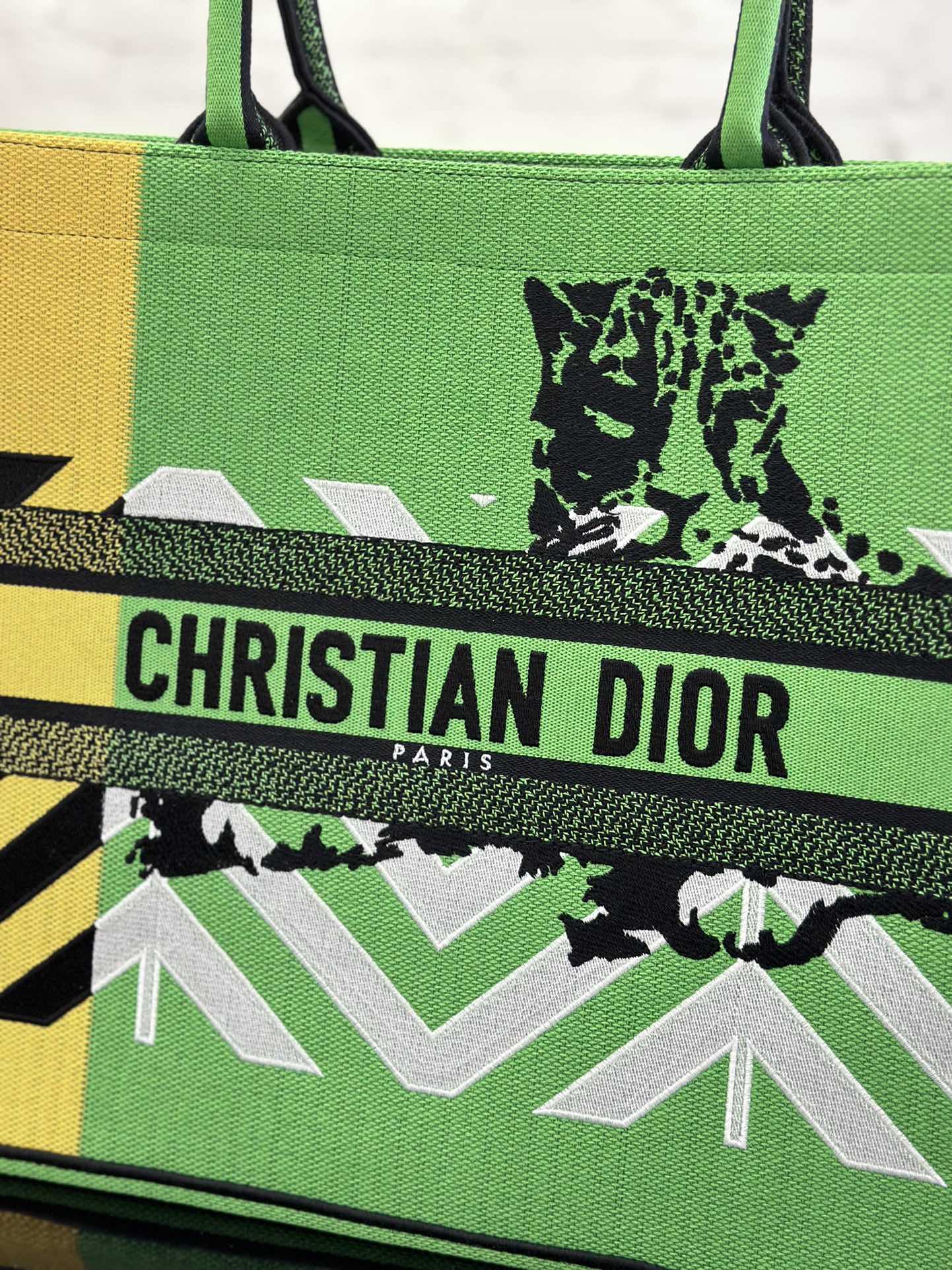 最高級ディオールスーパーコピー ディオールバッグコピー Dior Book Tote バッグ ラージ M1286ZTDT_M51E グリーン - 画像 (6)