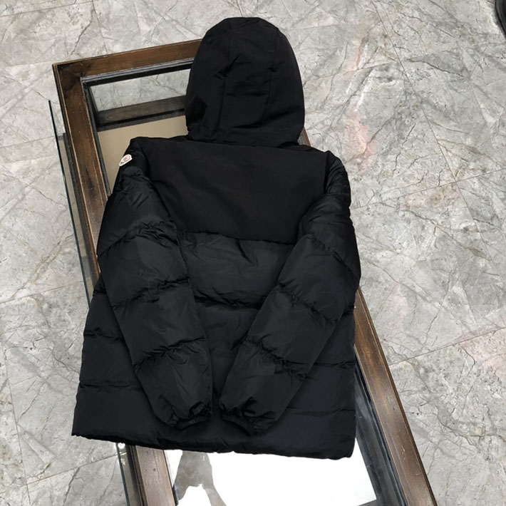 最高級モンクレールスーパーコピー モンクレールダウンジャケットコピー カーディガン ブラック J20919B00022M1131999 - 画像 (2)