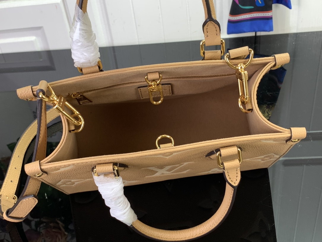 ルイヴィトン ハンドバッグ 新作 Louis Vuitton オンザゴー PM アリゾナ・クレーム M12513 牛革 ゴールド金具 - 画像 (3)