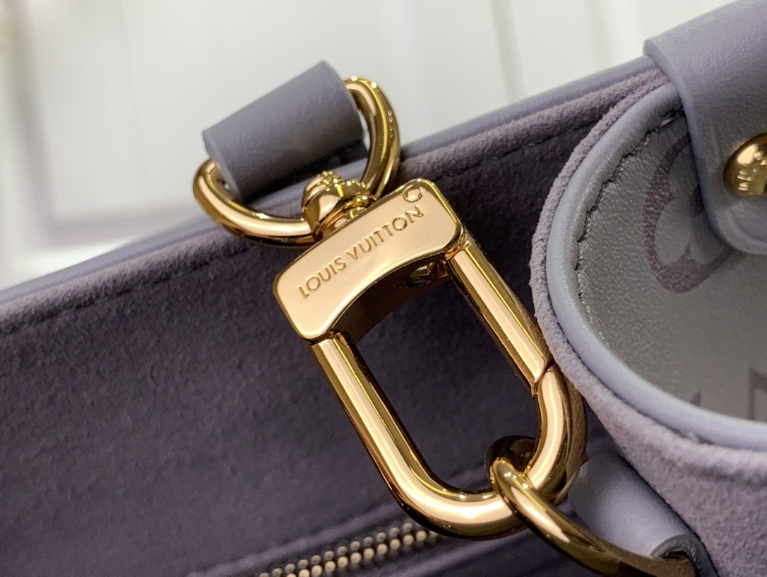 ルイヴィトン ハンドバッグ 新作 Louis Vuitton オンザゴー PM トリアノン グレー M12465 カーフレザー ゴールド金具 - 画像 (5)