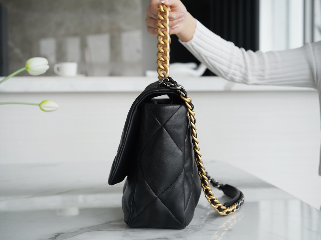 最高級シャネルスーパーコピー シャネルバッグコピー CHANEL 19 マキシ ハンドバッグ ブラック AS1162 B04852 94305 ラムスキン ゴールド金具 - 画像 (6)