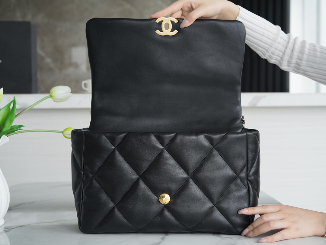 最高級シャネルスーパーコピー シャネルバッグコピー CHANEL 19 マキシ ハンドバッグ ブラック AS1162 B04852 94305 ラムスキン ゴールド金具 - 画像 (4)